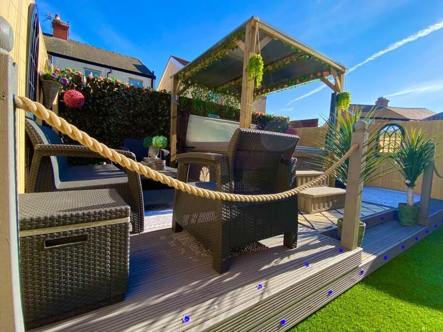 New…The Hottub House Blackpool Pleasure Beach エクステリア 写真