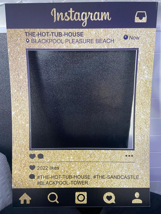 New…The Hottub House Blackpool Pleasure Beach エクステリア 写真